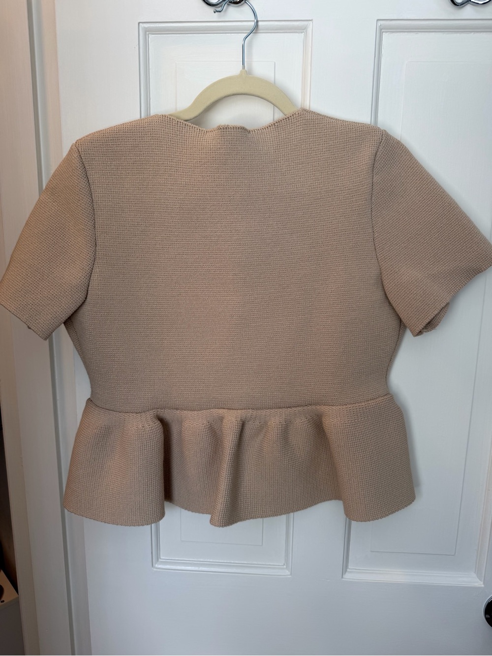 NWT Zara Short Sleeve Peplum Sweater in Beige - Picture 4 of 4